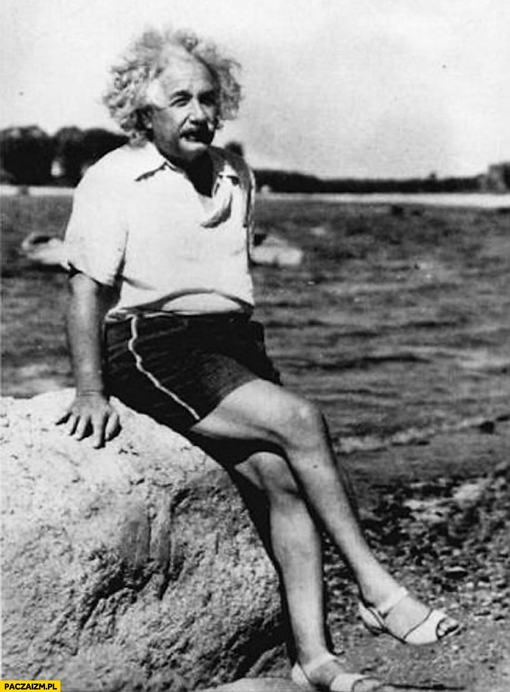 Albert Einstein w klapkach