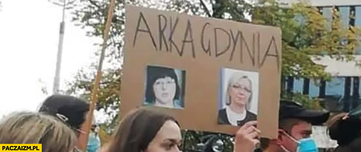 Arka Gdynia kurna świnia Kaja Godek Julia Przyłębska
