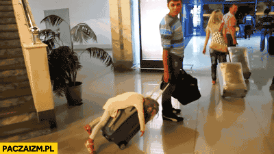 Dziecko na walizce bagażu podręcznym animacja