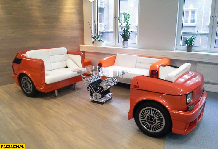 Fiat 126p meble kanapa salon