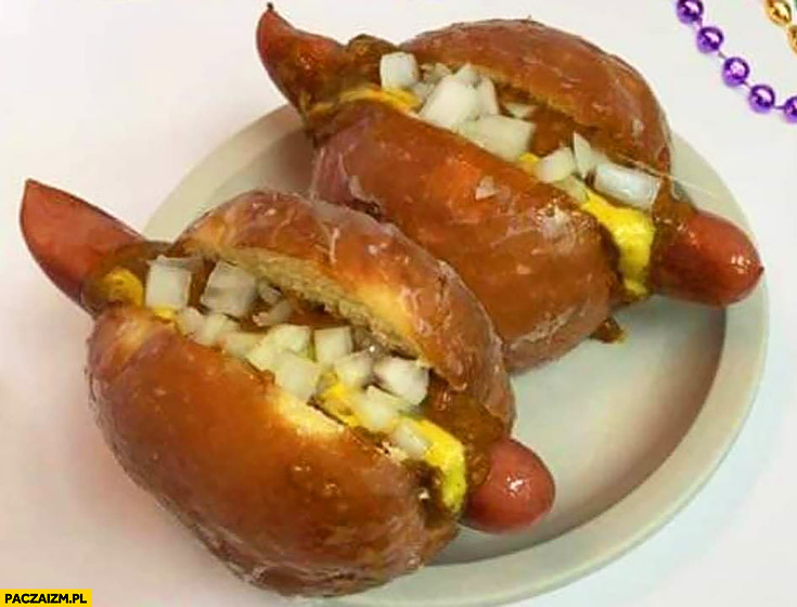 Pączki z kiełbaską cebula w środku hotdog przeróbka