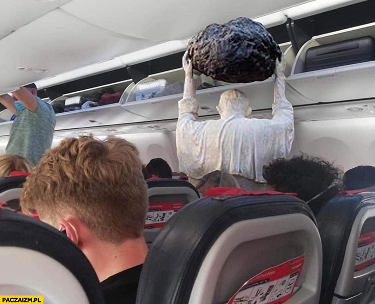 Papież z głazem pomnik w samolocie przeróbka