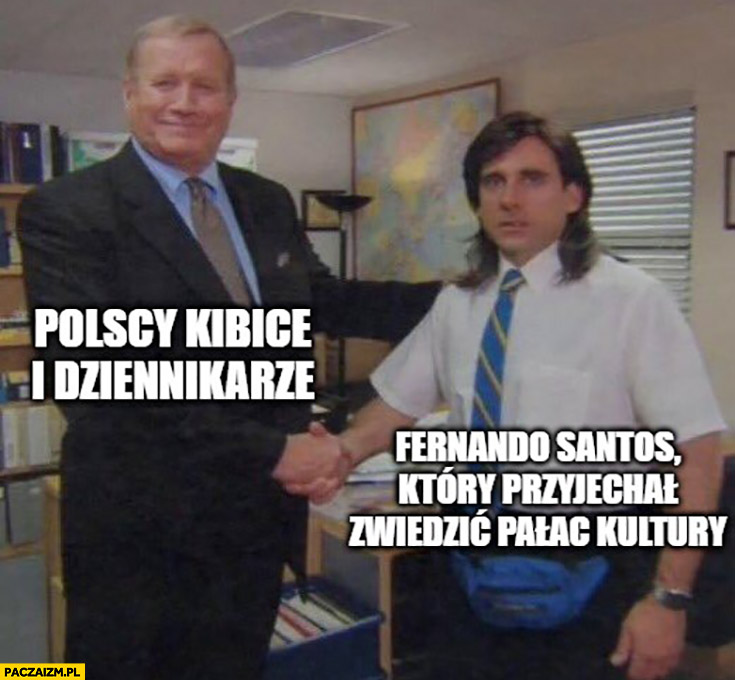 Polscy kibice i dziennikarze Fernando Santos który przyjechał zwiedzić palac kultury the office